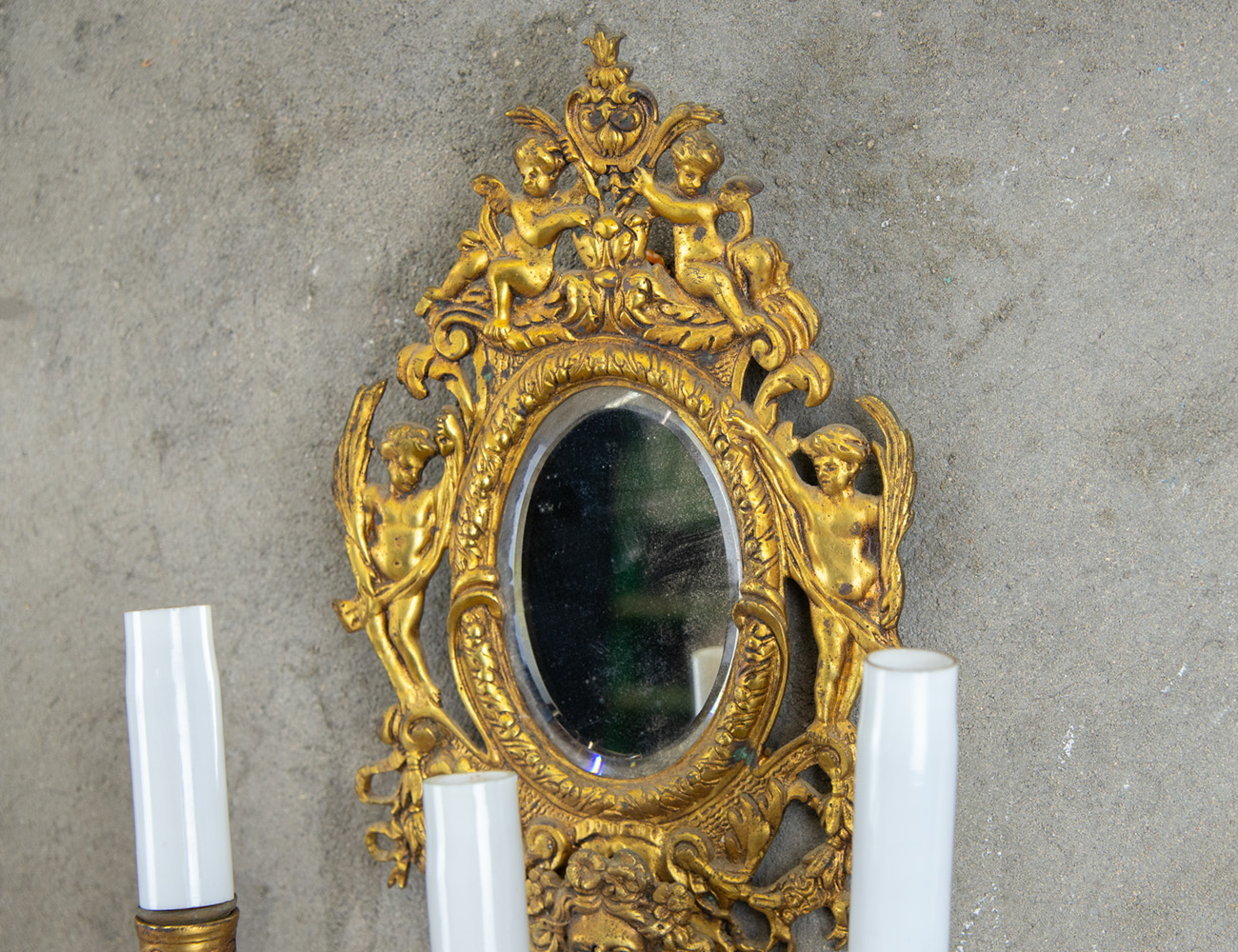 Пара старинных бра с зеркалами