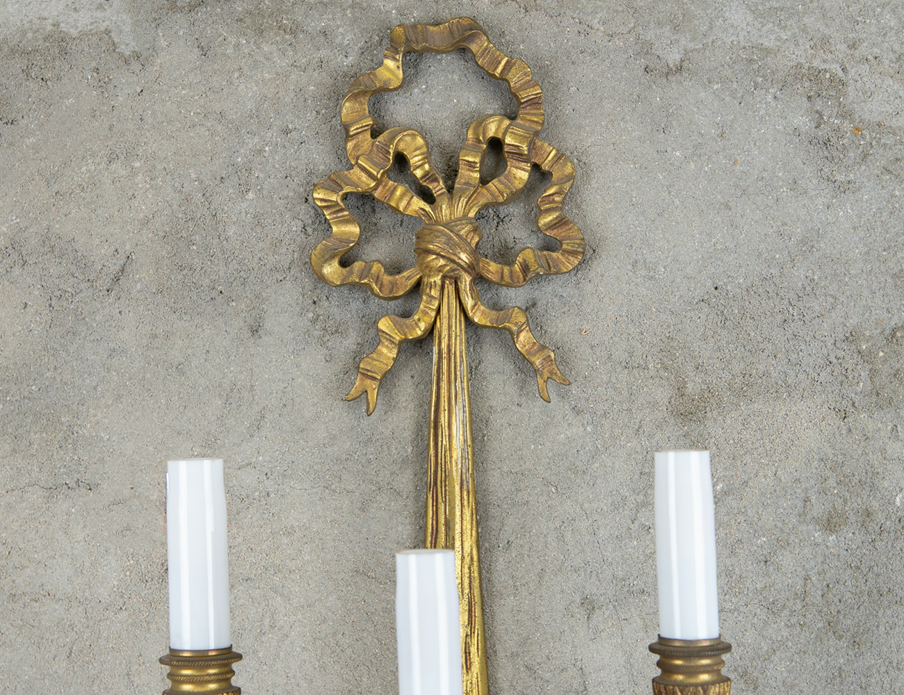 Антикварное бра с бантом