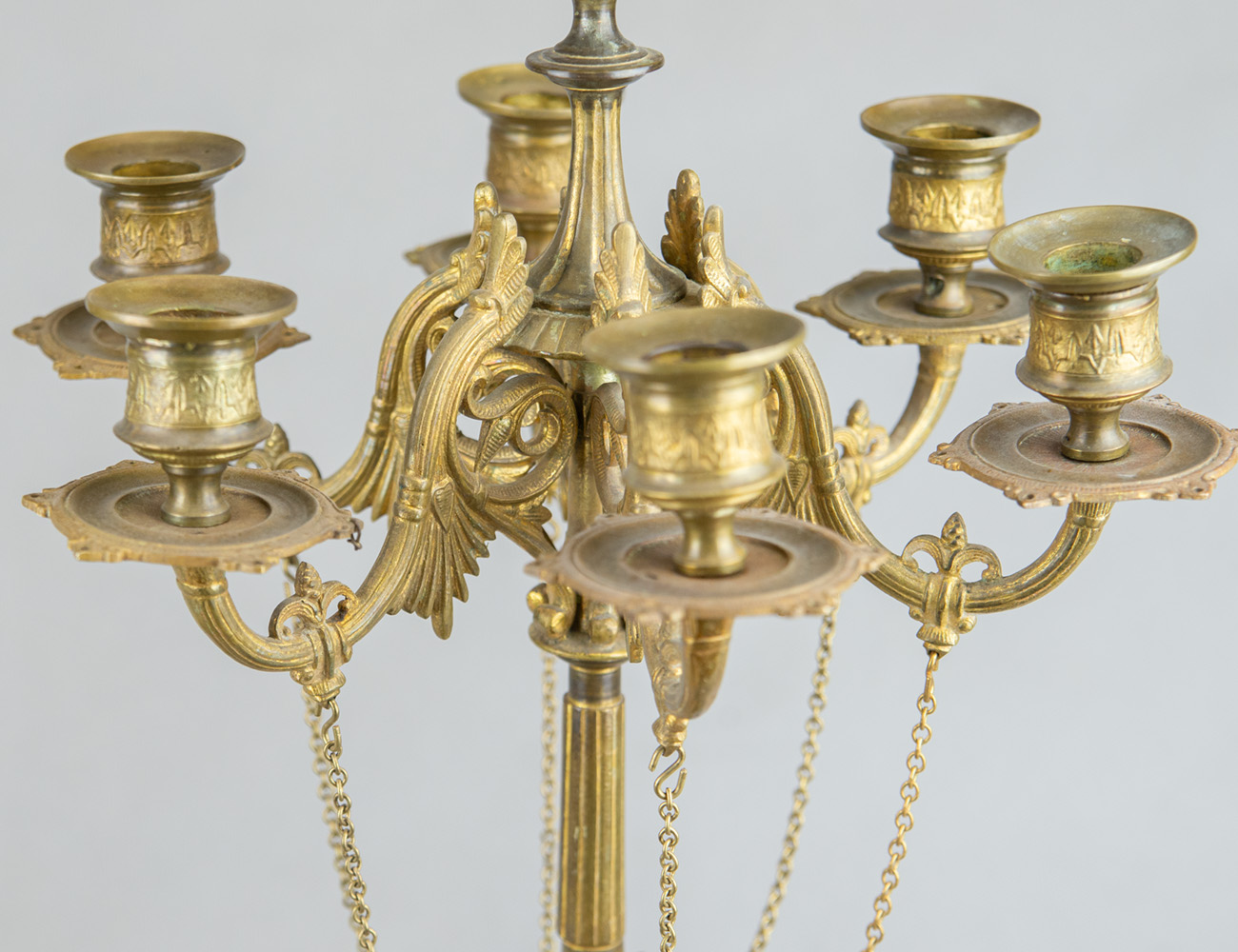 Пара антикварный канделябров