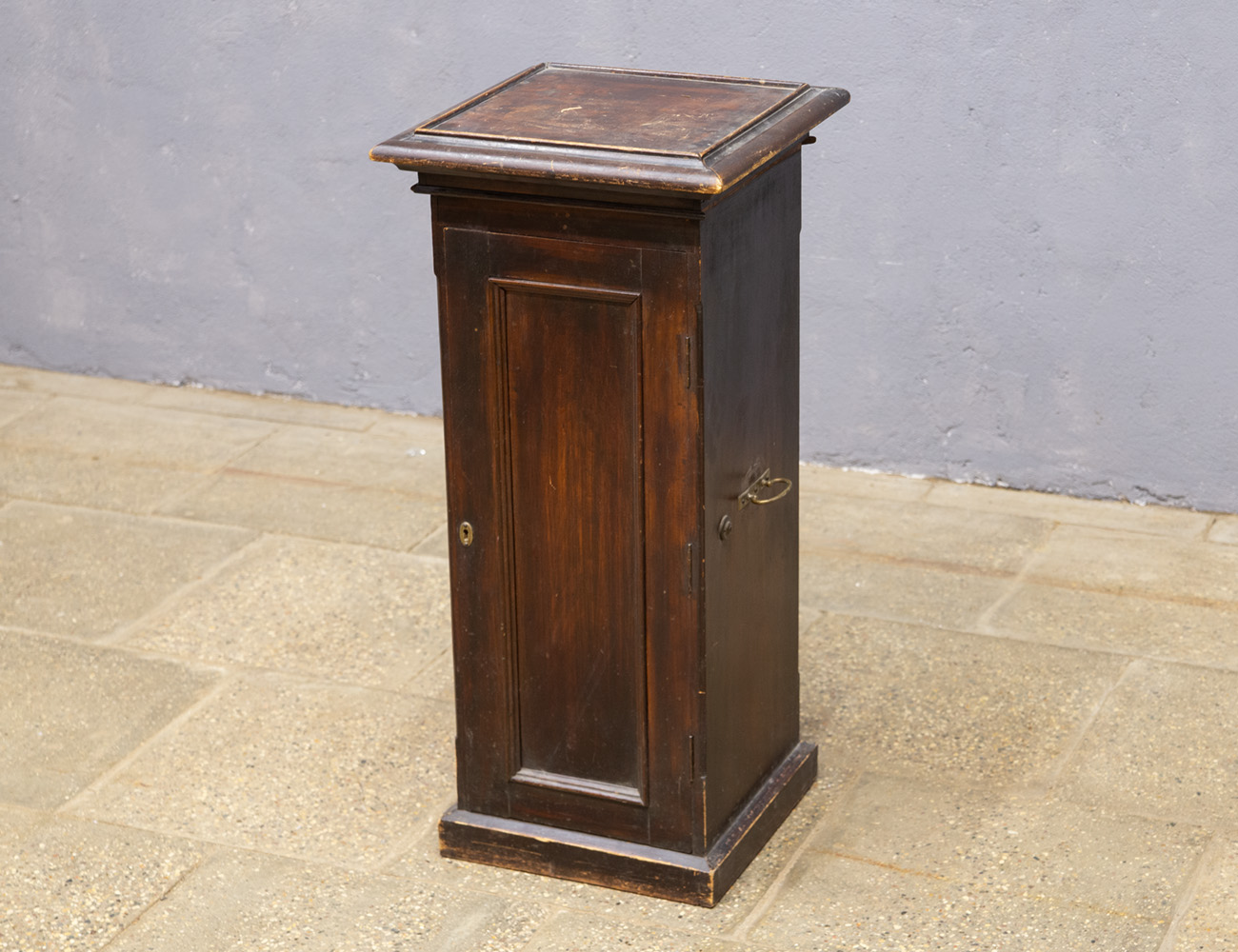 Старинная конторская тумба с ручками