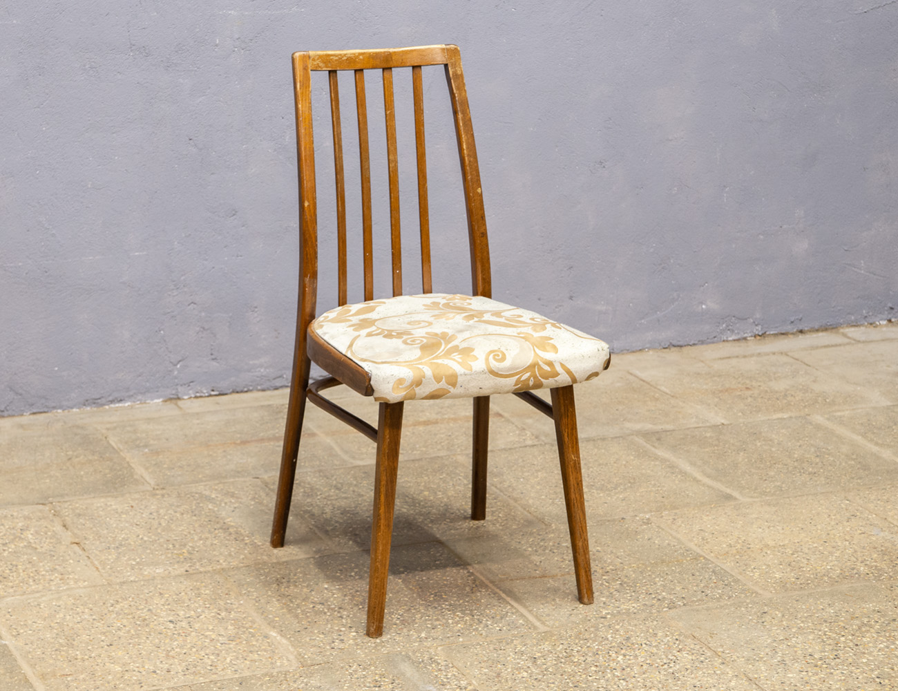 Винтажный стул