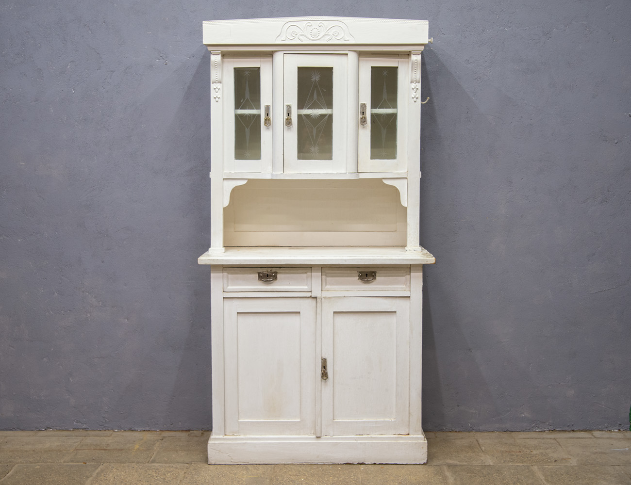 Старинный буфет