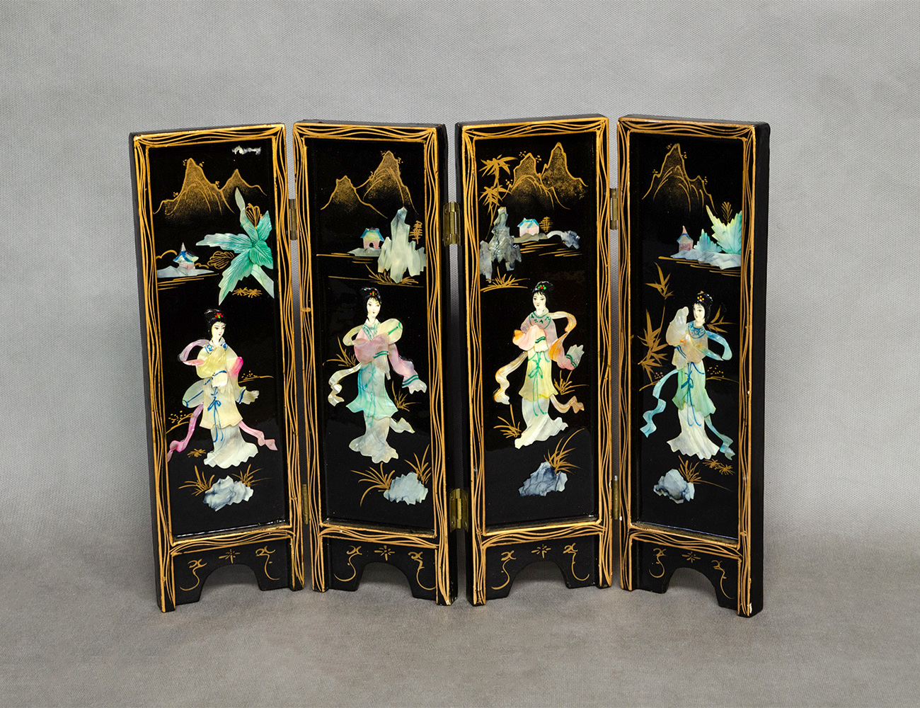 Старинная настольная ширма шинуазри