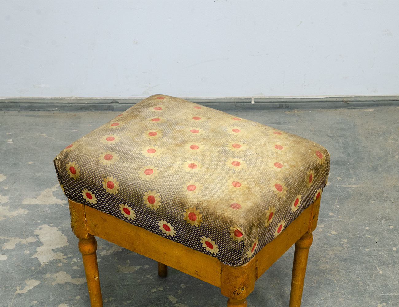 Старинная банкетка