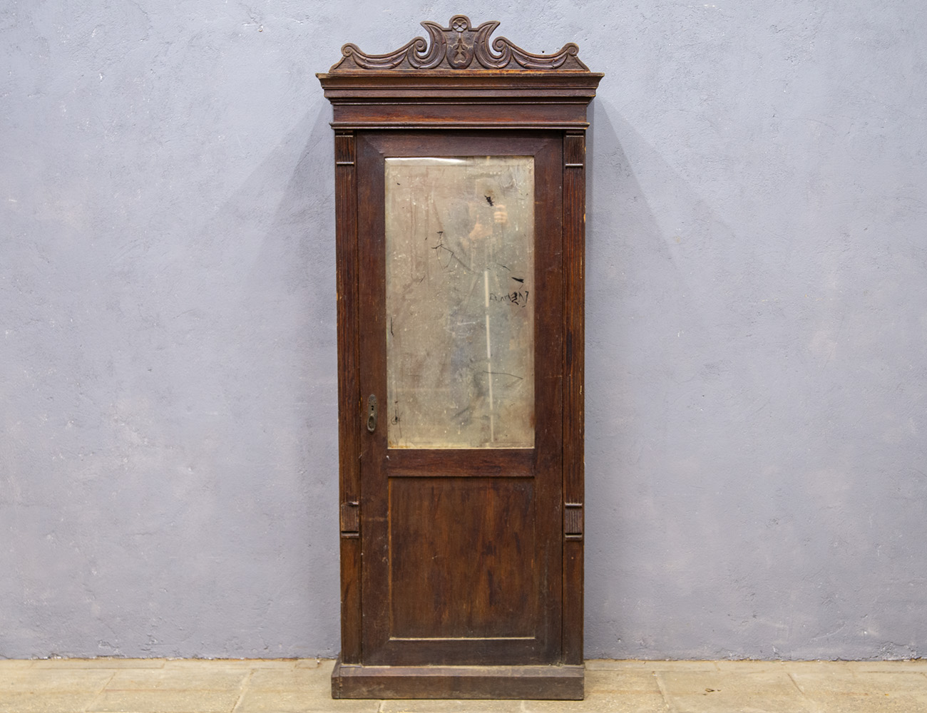 Старинный кабинетный шкаф 19 века