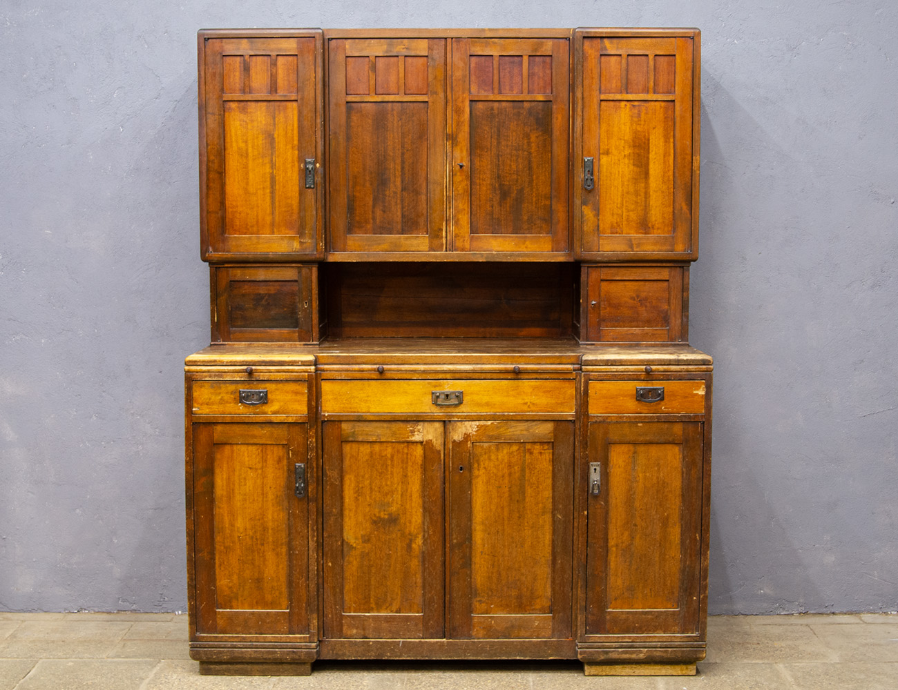 Старинный буфет