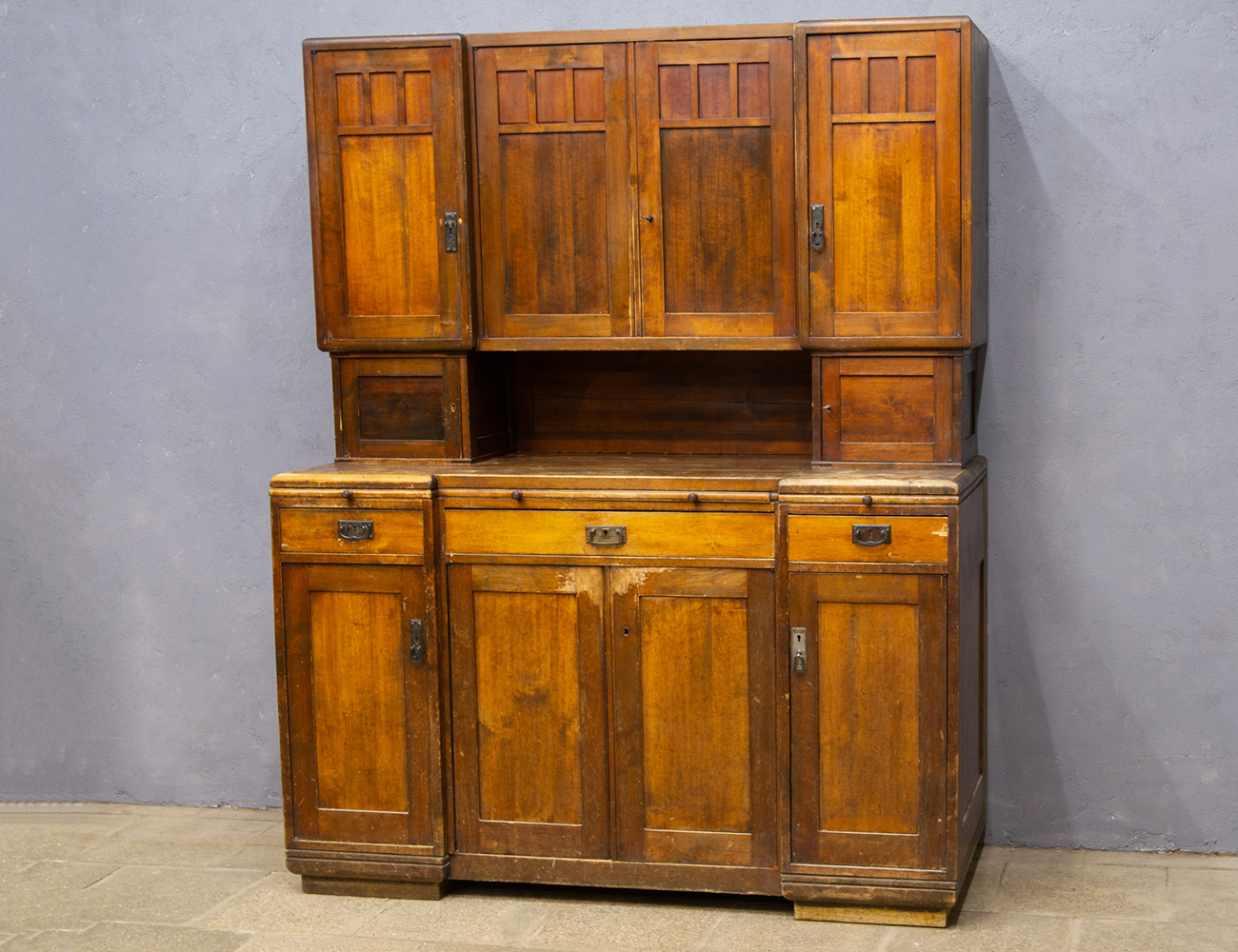 Старинный буфет