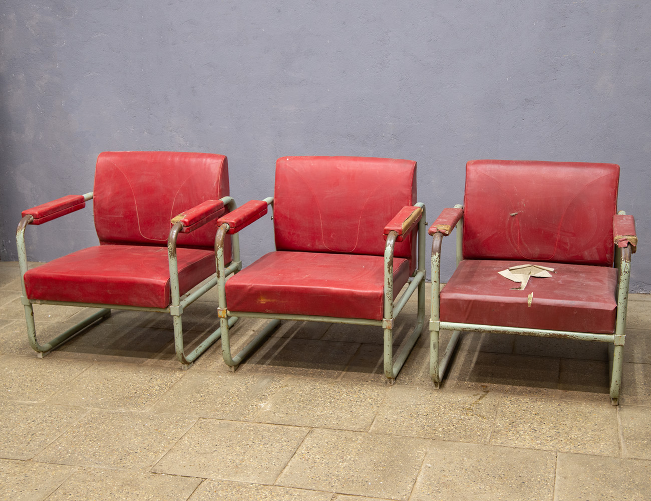 Старинные кресла