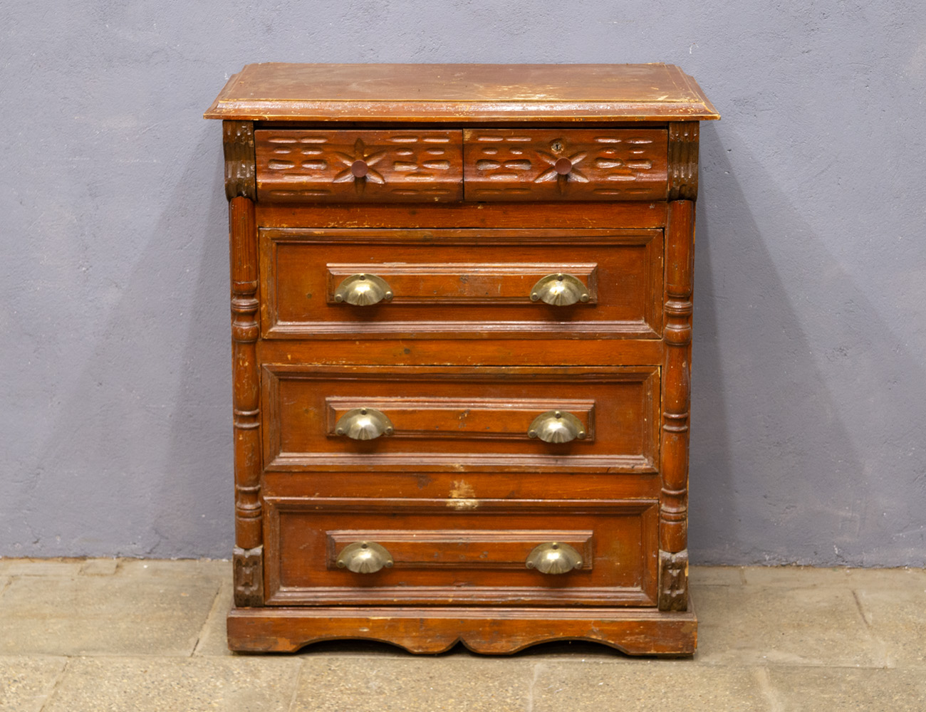 Старинный комод