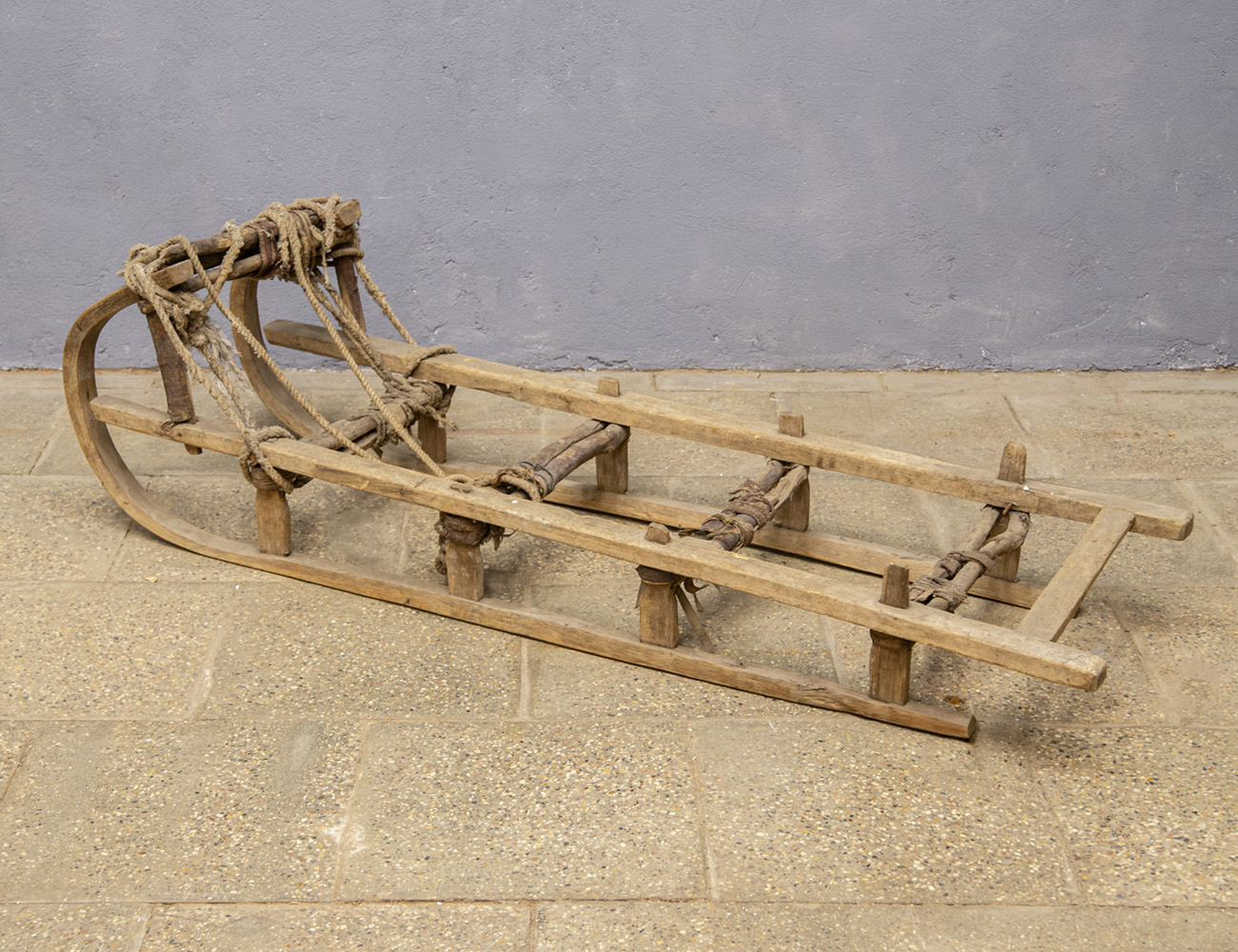 Старинные деревенские сани