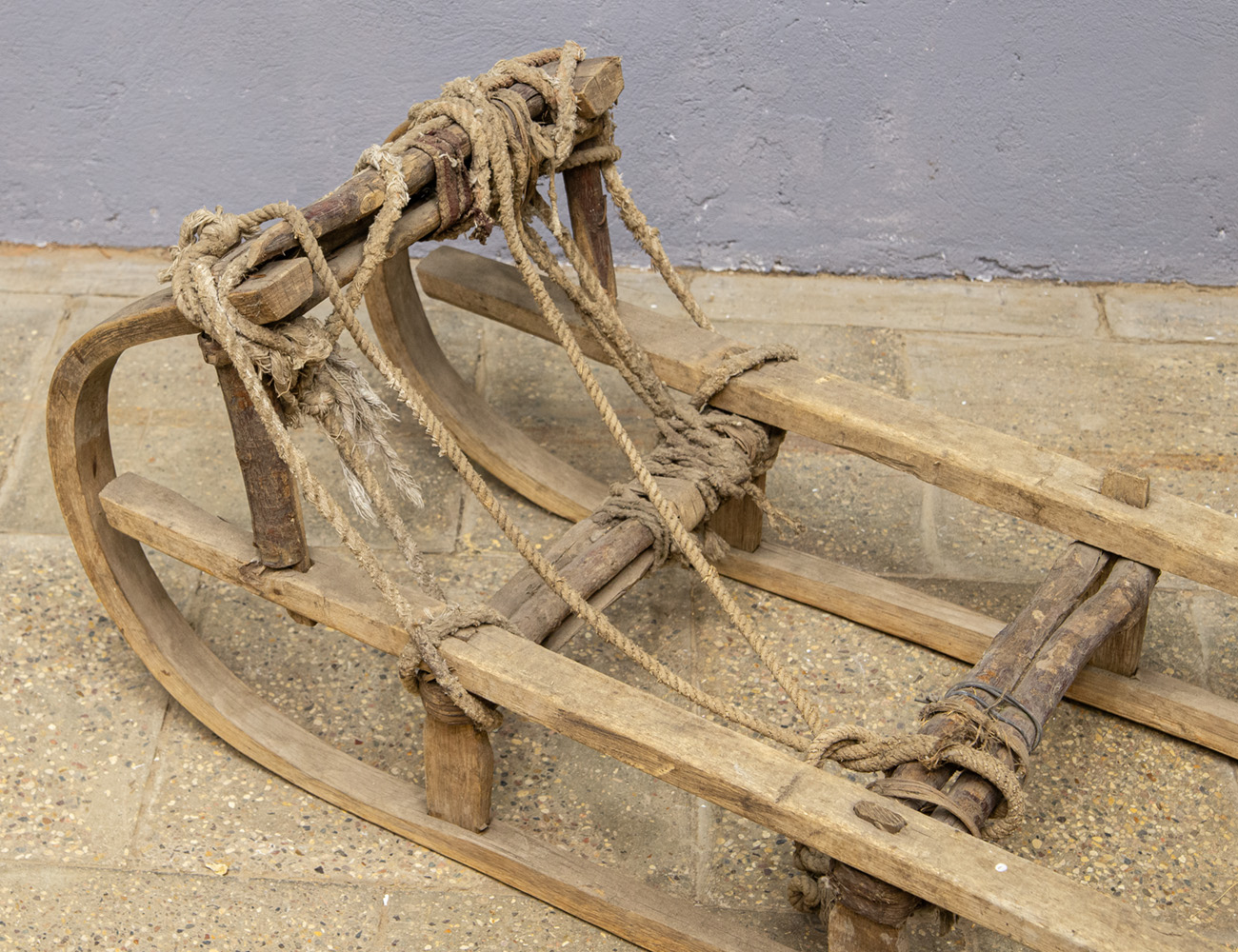 Старинные деревенские сани