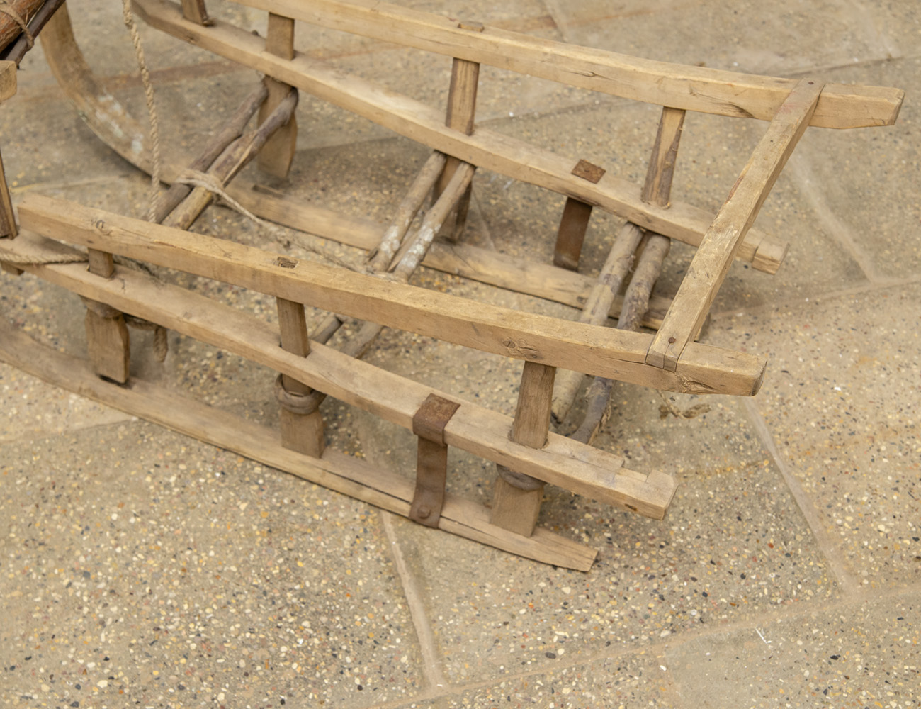 Старинные деревенские сани