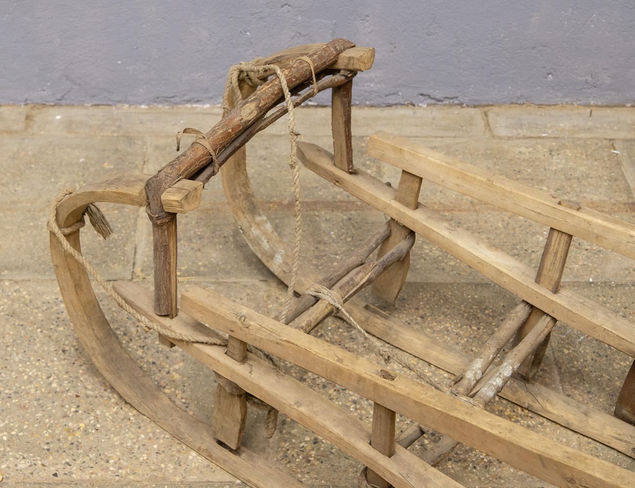 Старинные деревенские сани