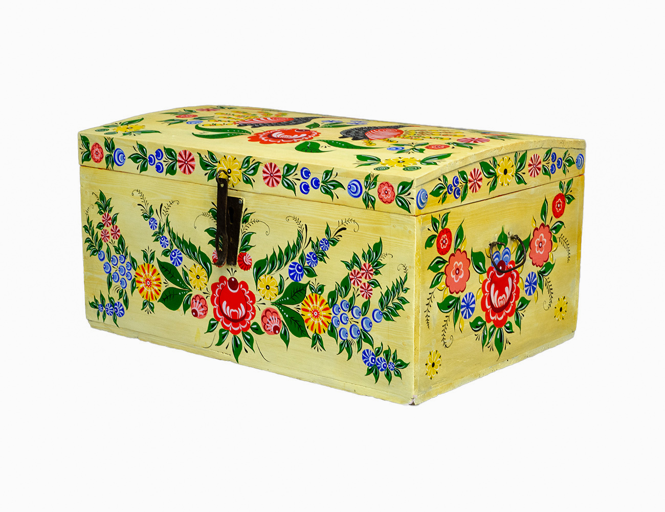 Старинный сундук с росписью