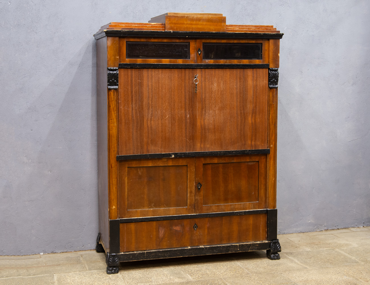 Старинный секретер красного дерева