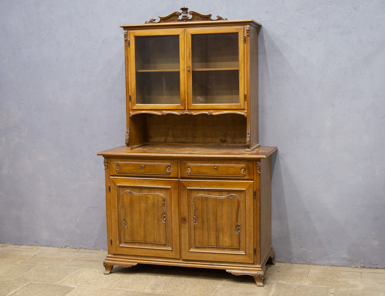 Старинный буфет, Венгрия