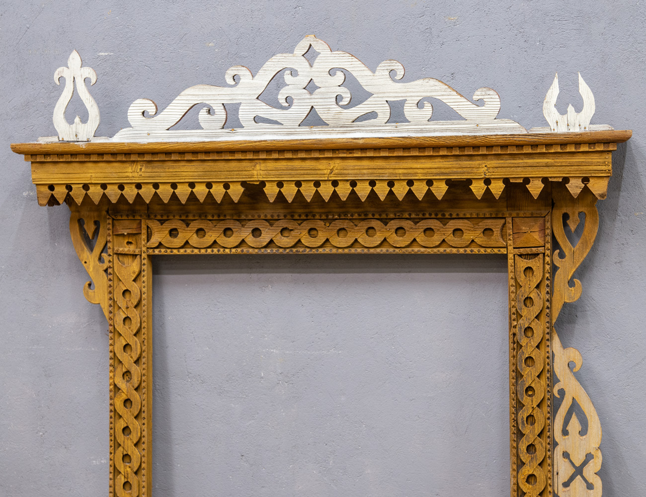 Старинный наличник