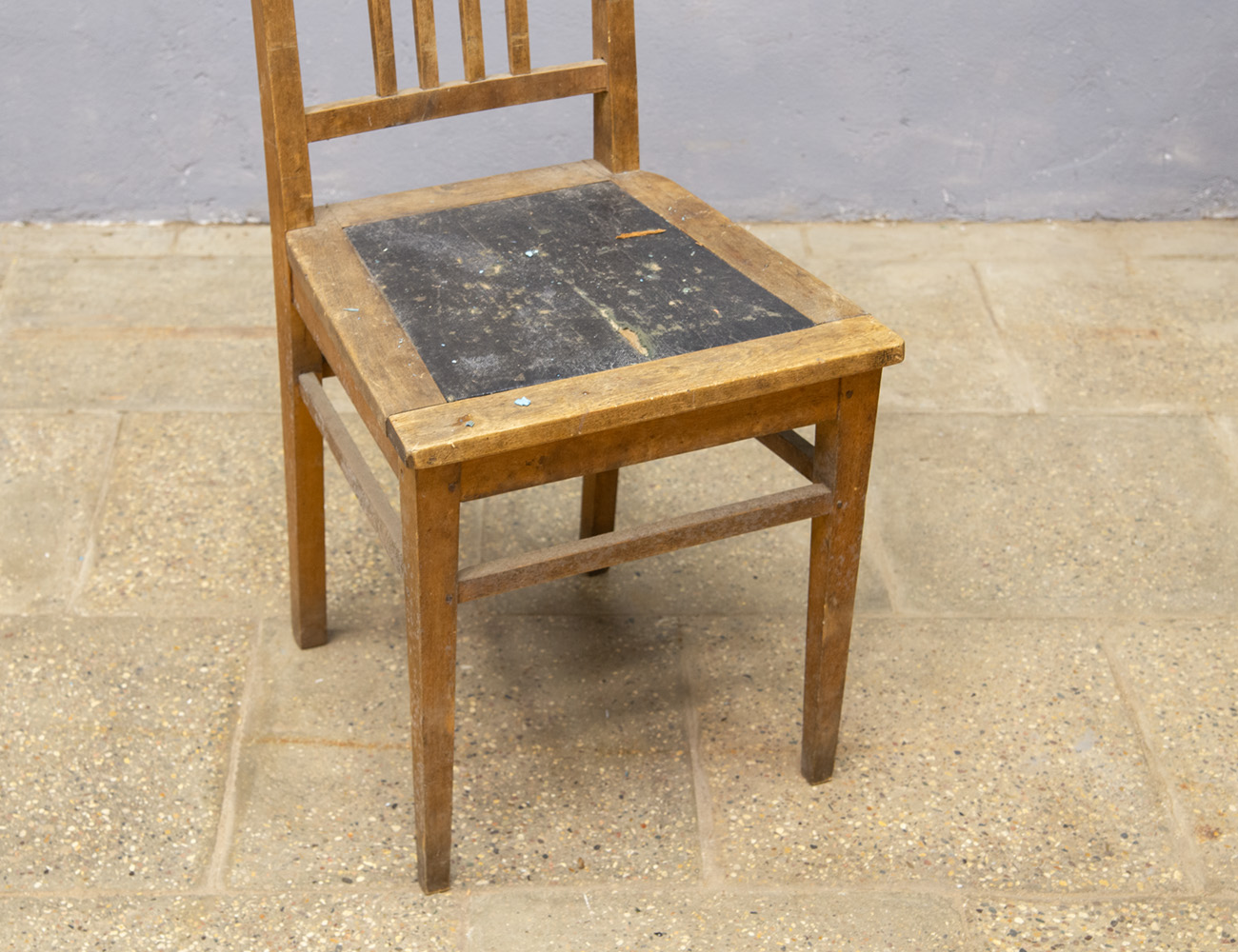 Старинный конторский стул