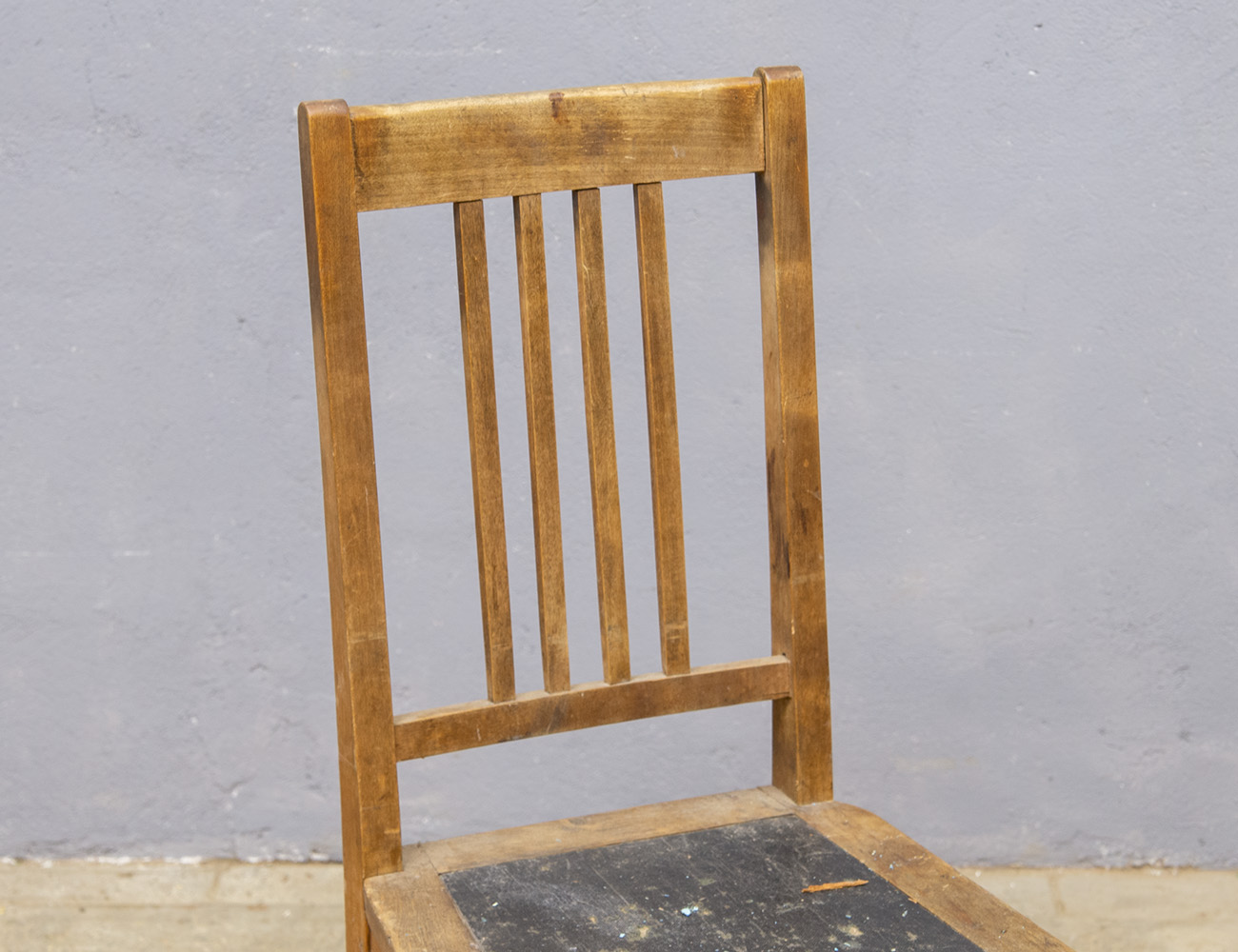 Старинный конторский стул