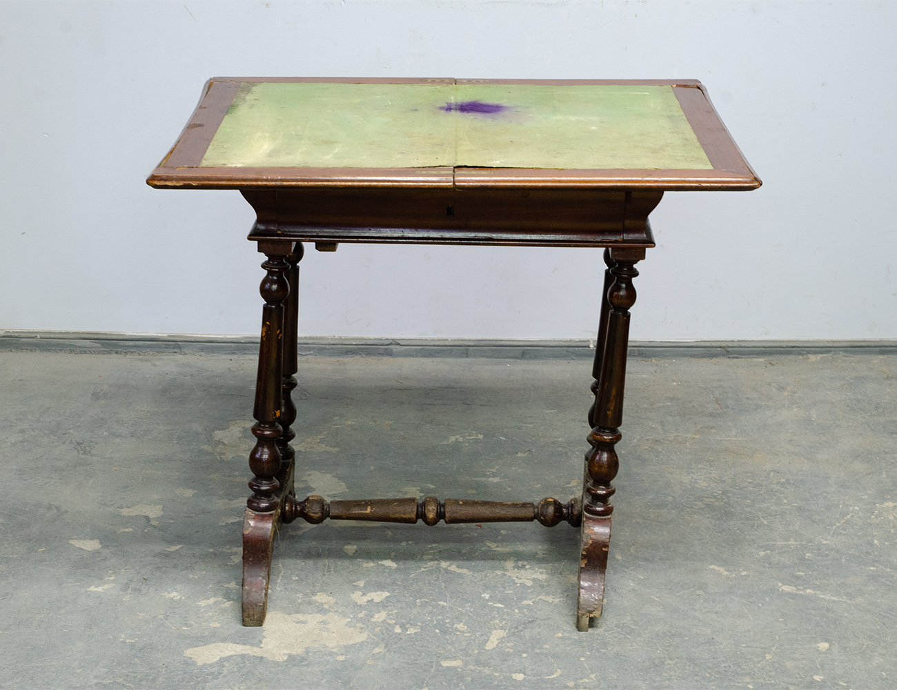 Старинный ломберный стол