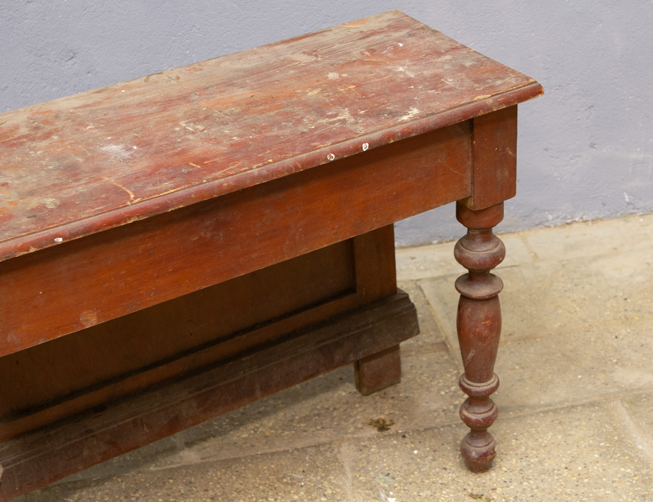 Старинная консоль