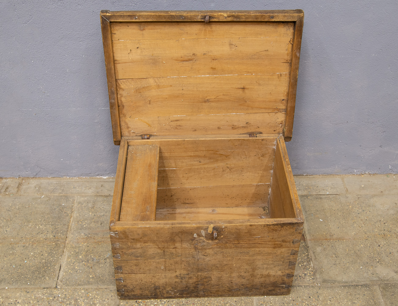 Старинный сундук