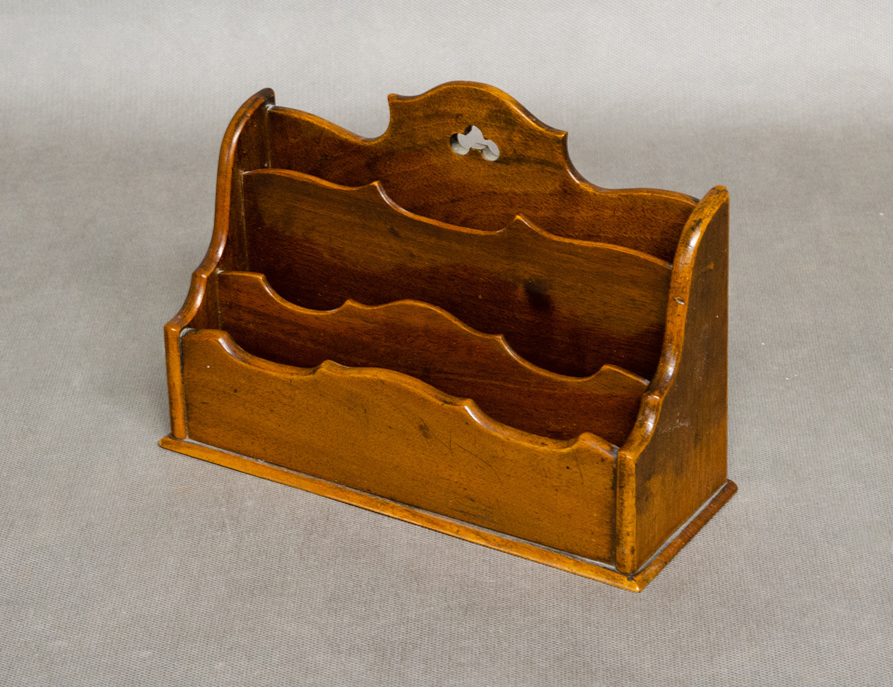 Старинная подставка для писем