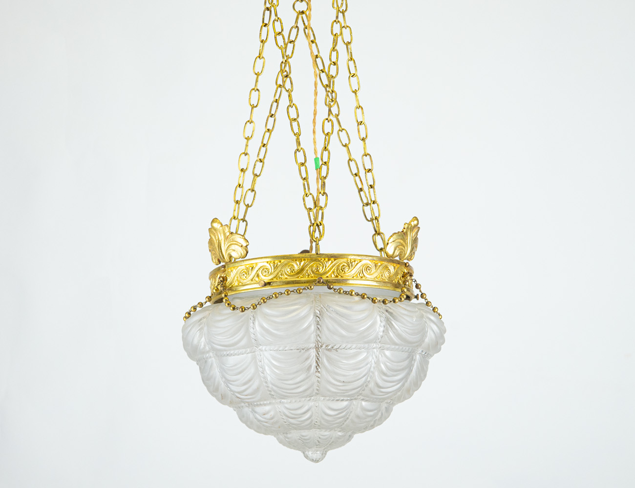 Старинный светильник с плафоном