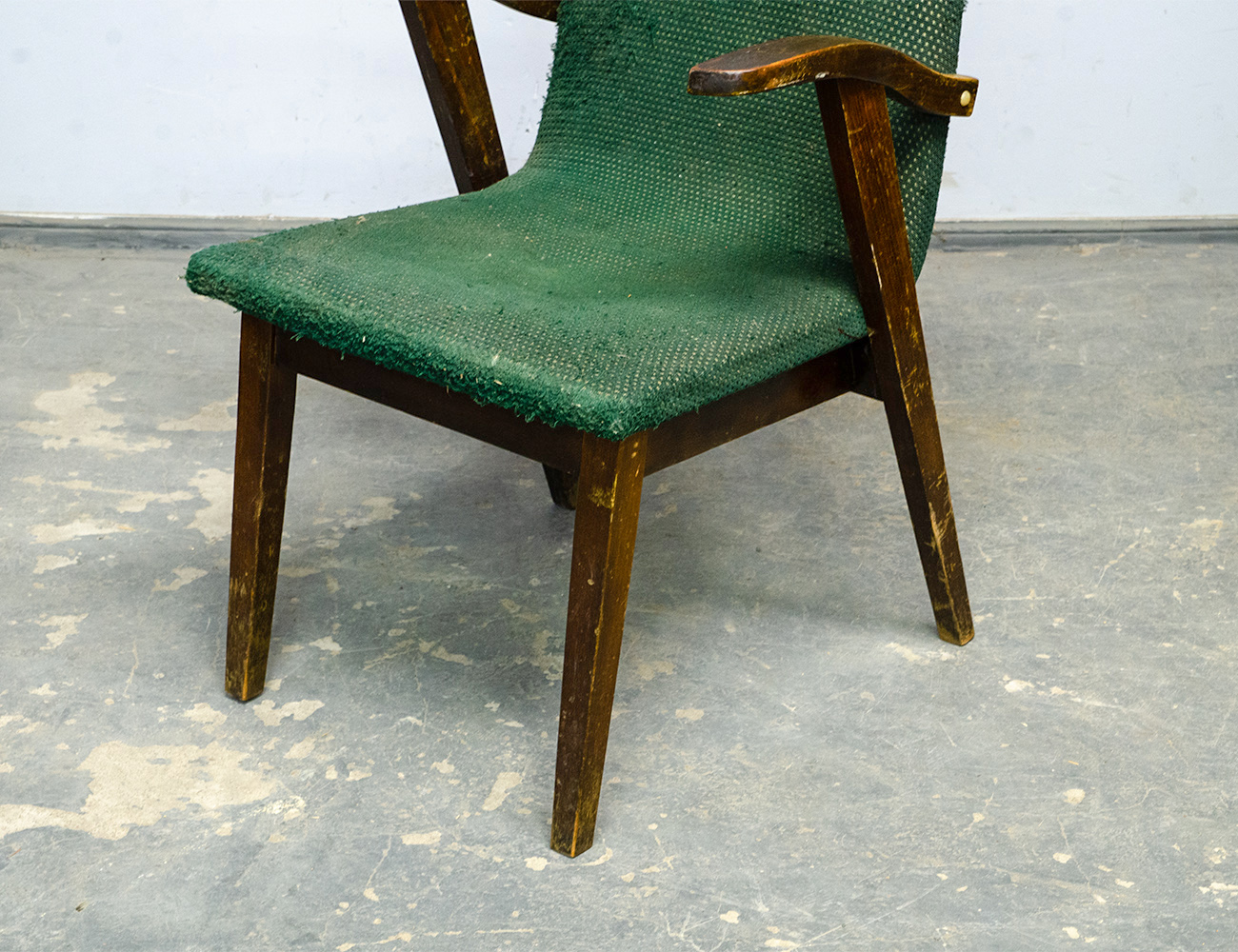 Винтажное кресло