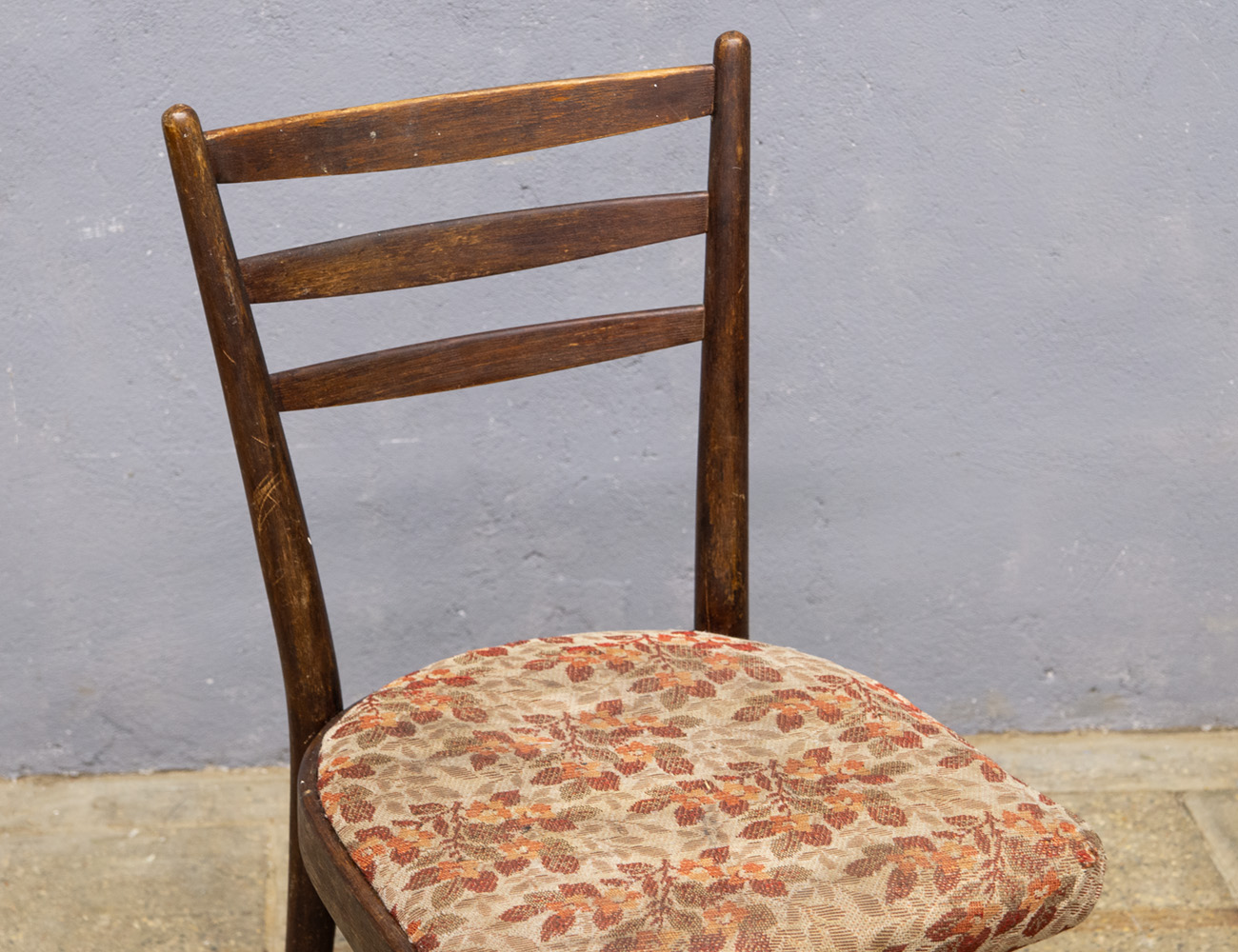 Винтажный стул