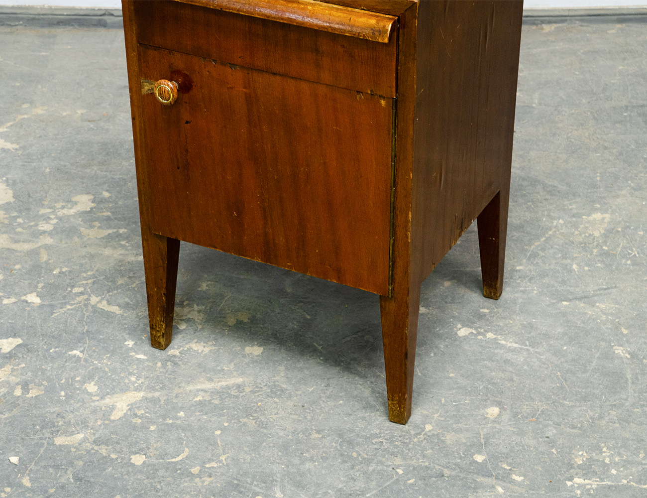 Винтажная прикроватная тумба