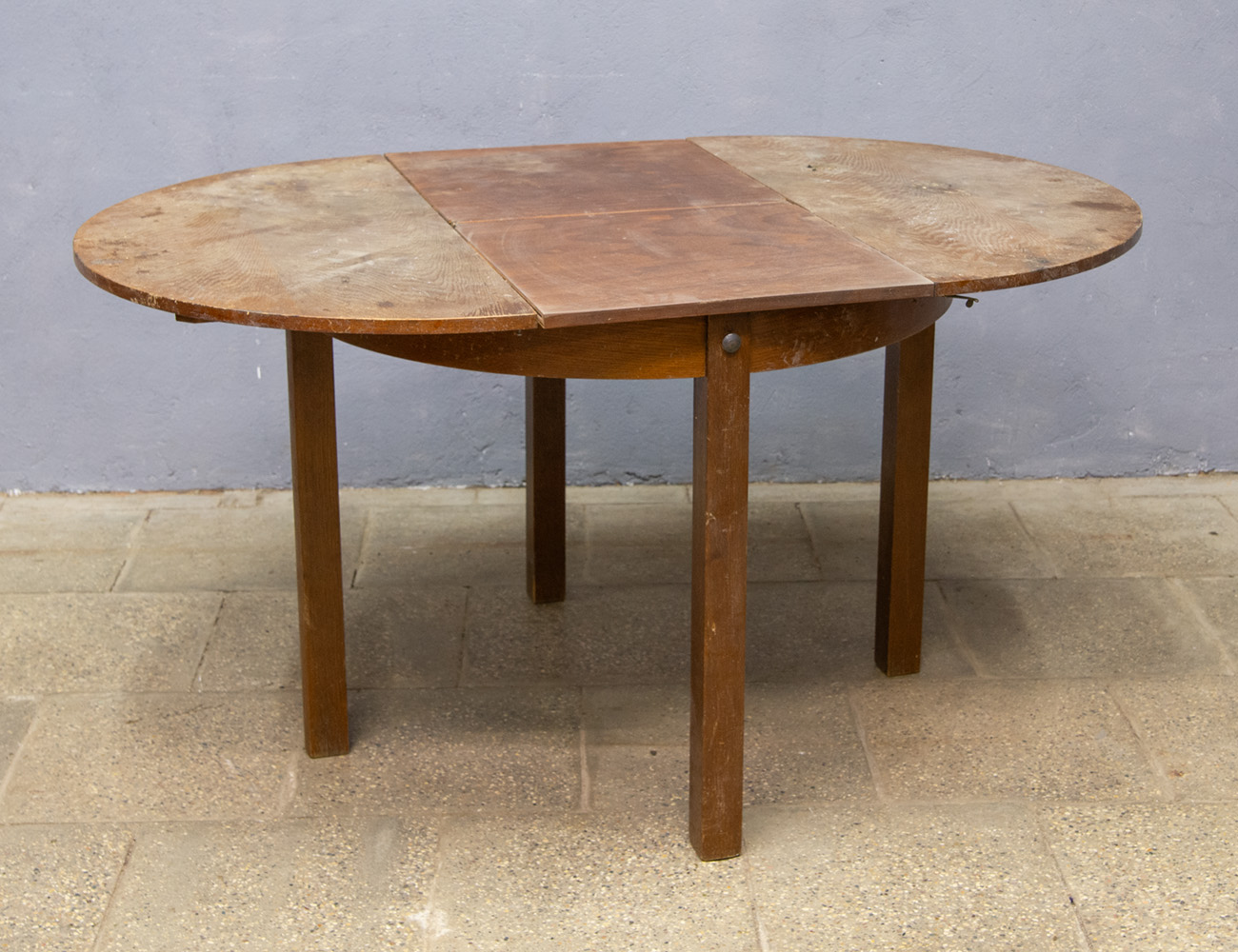 Старинный круглый обеденный стол, ГДР