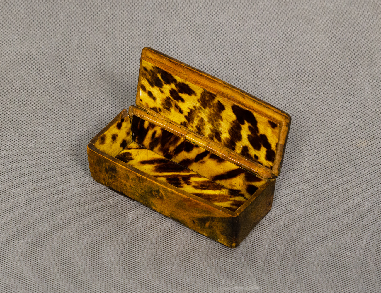 Старинная шкатулка