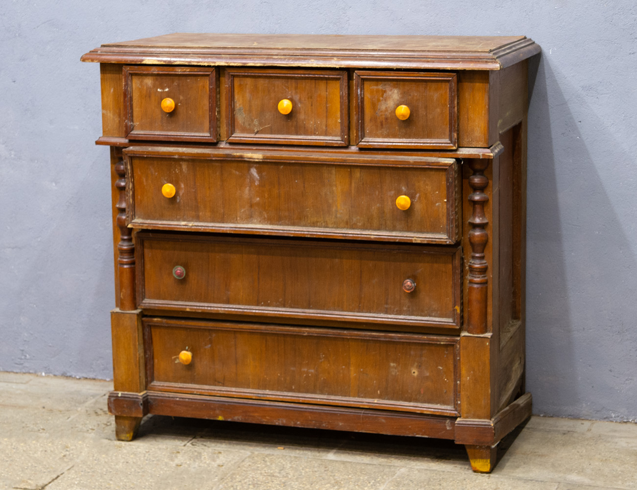 Старинный комод