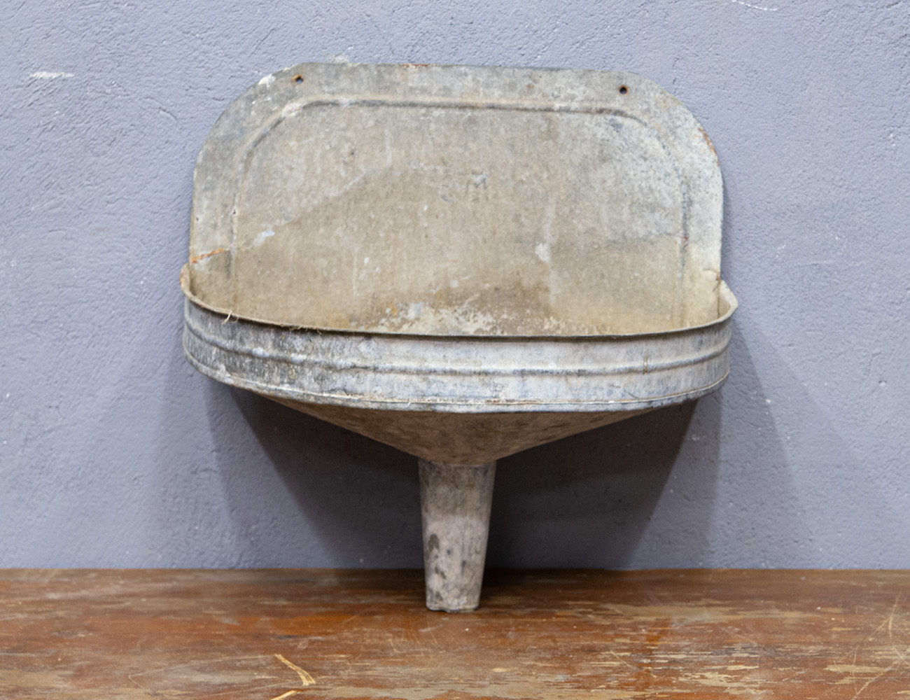 Старинный рукомойник