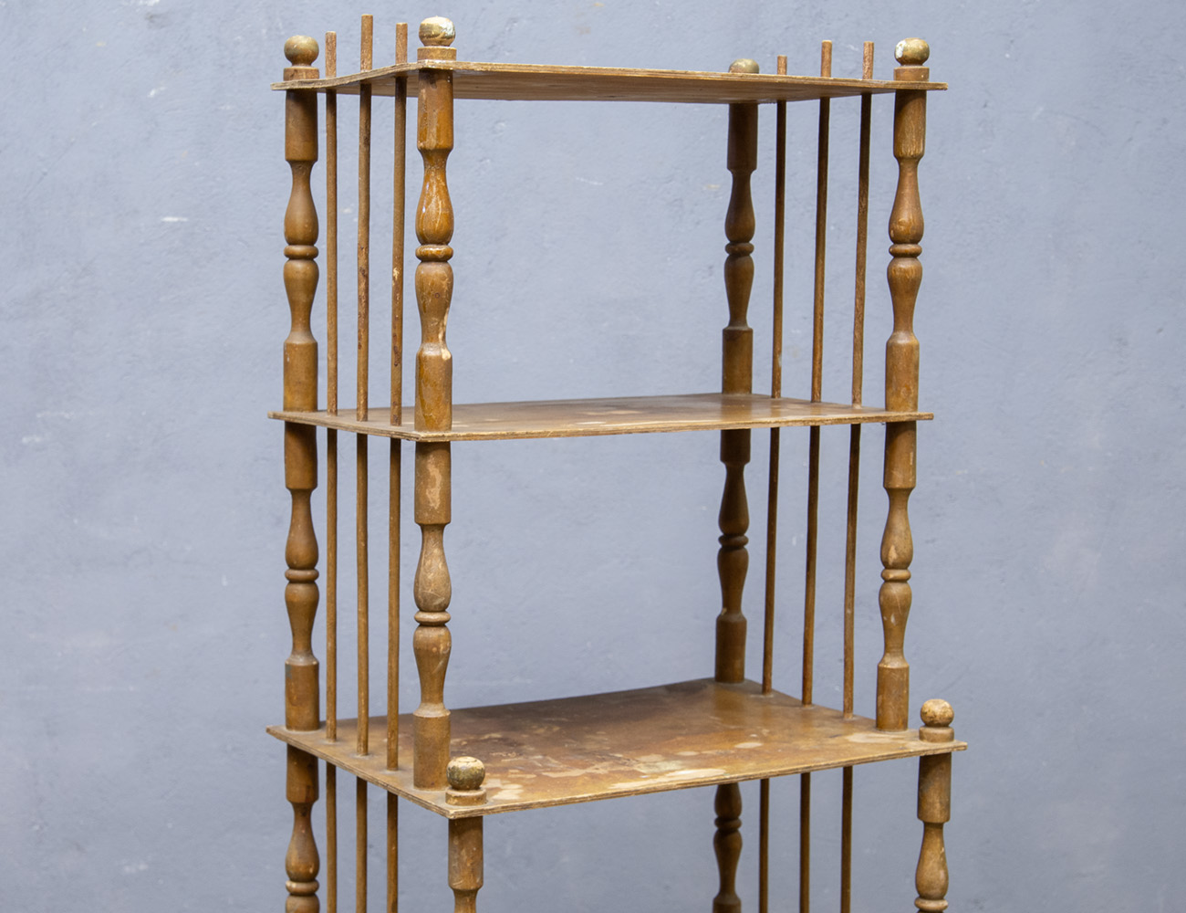 Старинная этажерка с тумбой