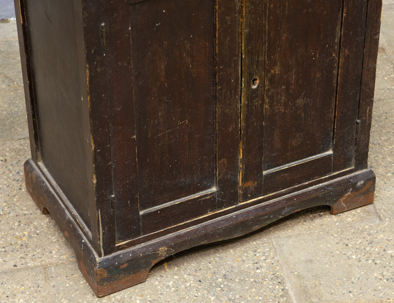 Старинная тумба