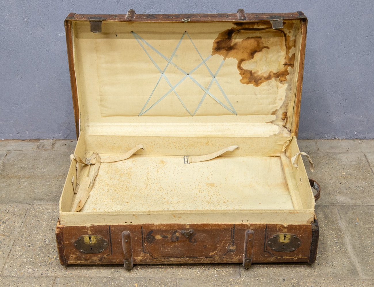 Старинный каретный кофр