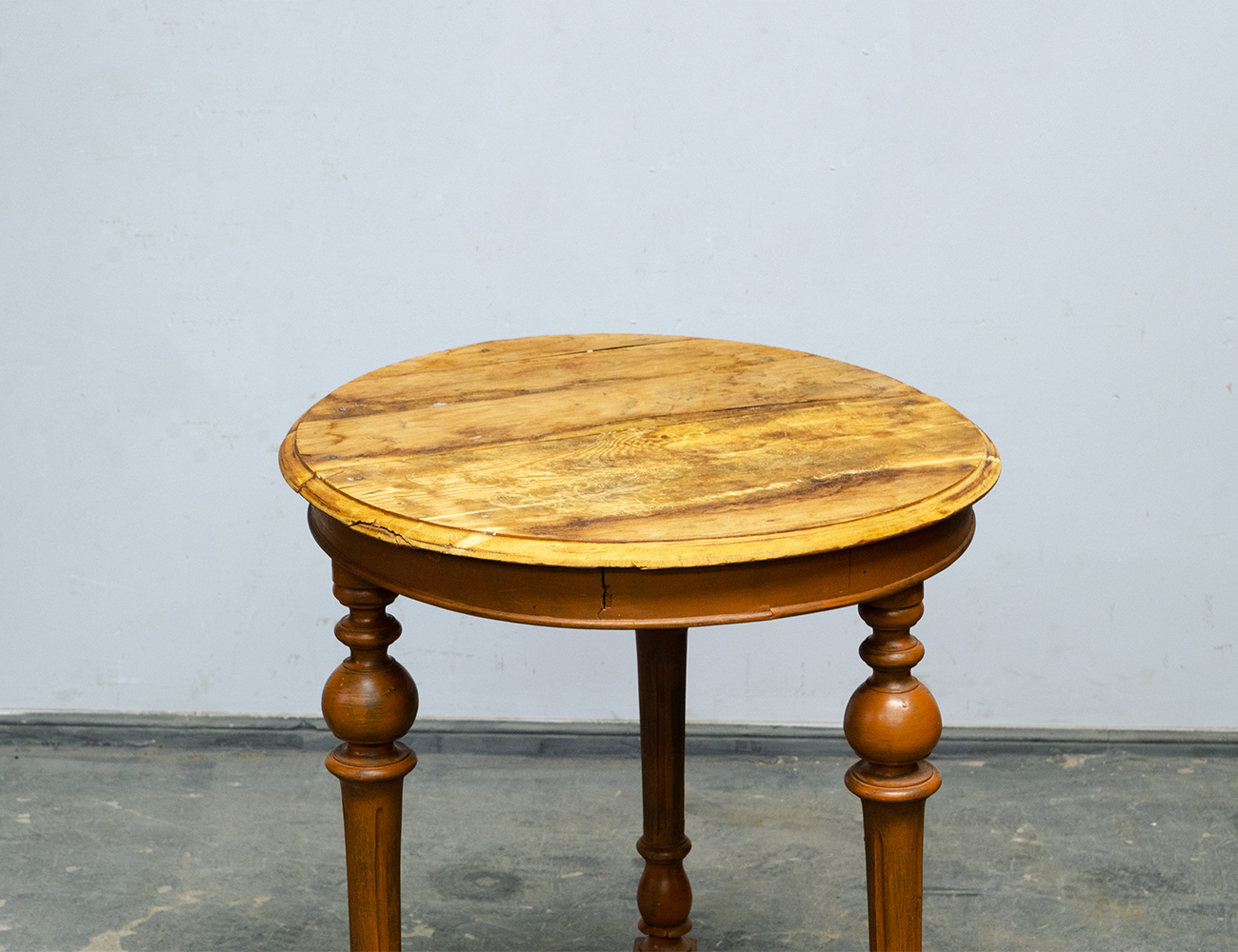 Старинный чайный столик 19 века