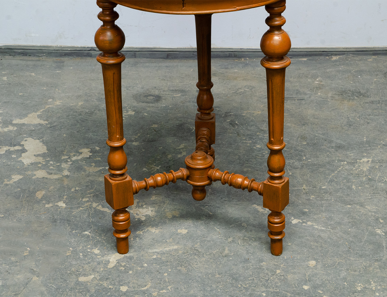 Старинный чайный столик 19 века