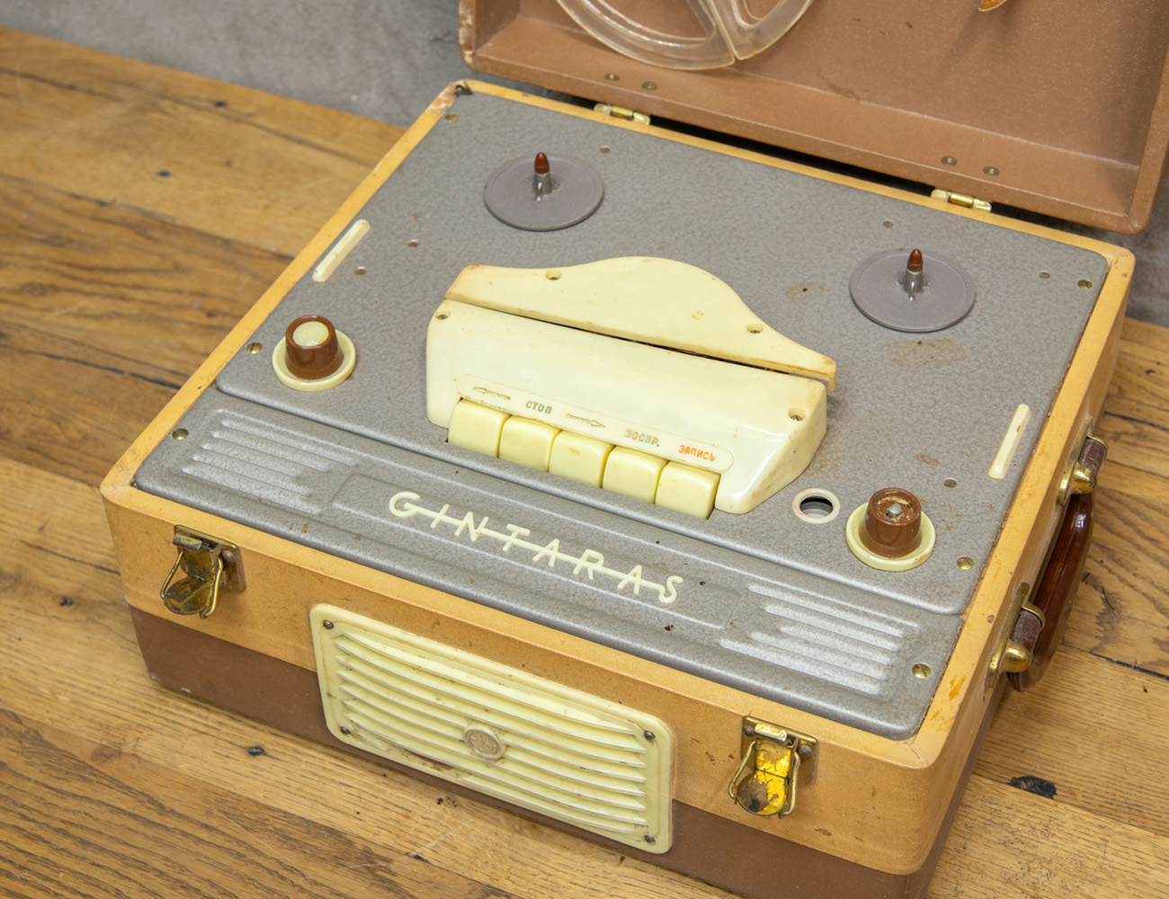 Катушечный магнитофон Гинтарас