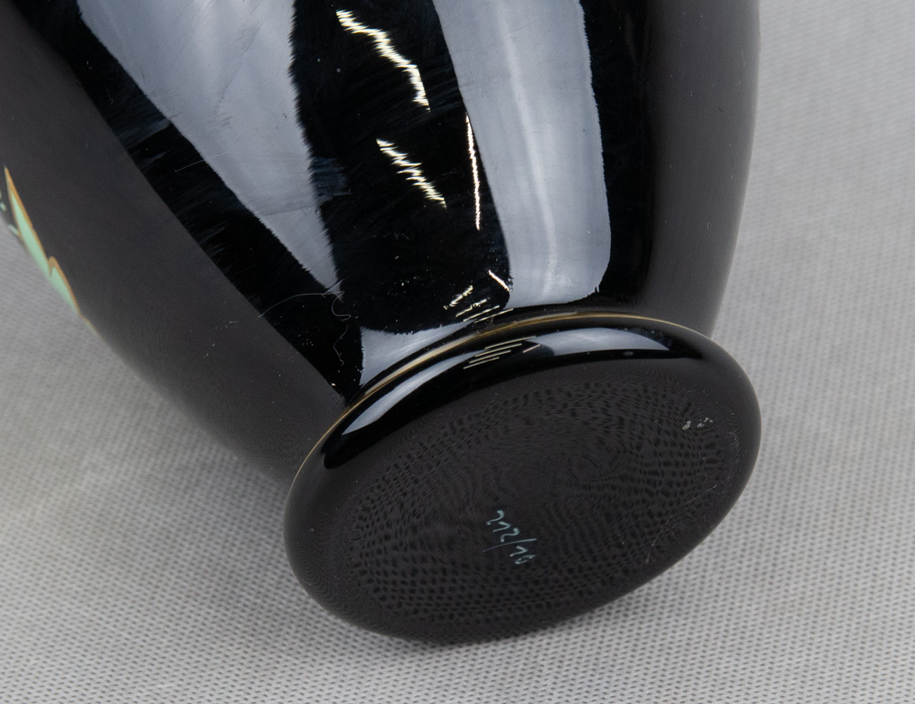 Старинная ваза