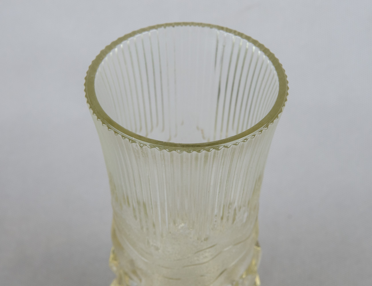 Старинная ваза