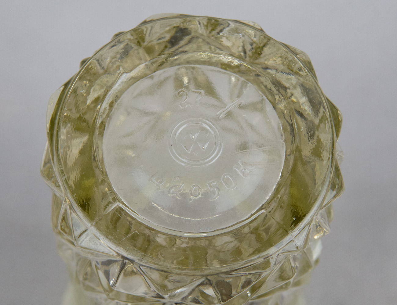 Старинная ваза