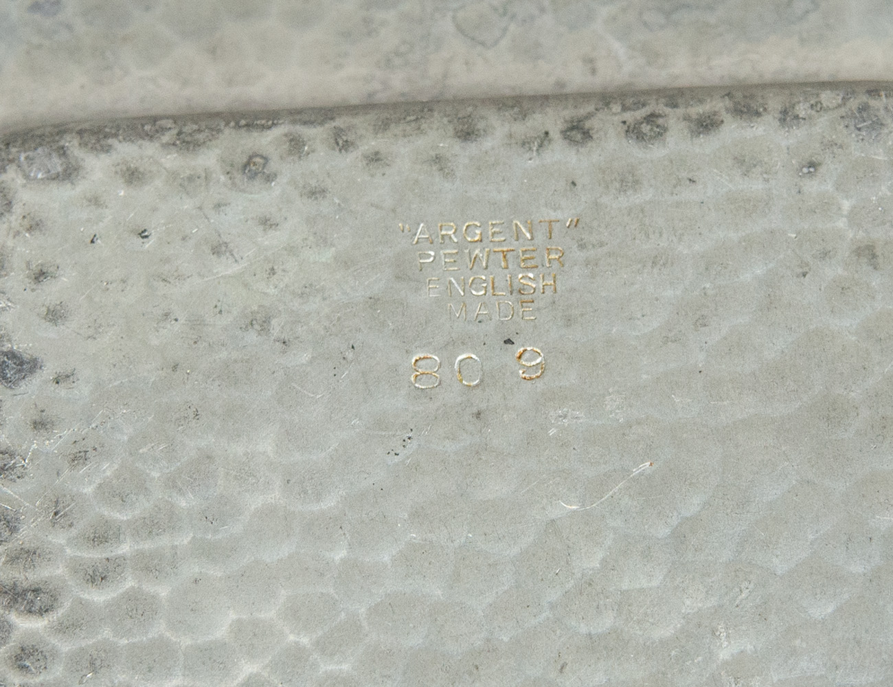 Cтаринная оловянная мaслeнкa