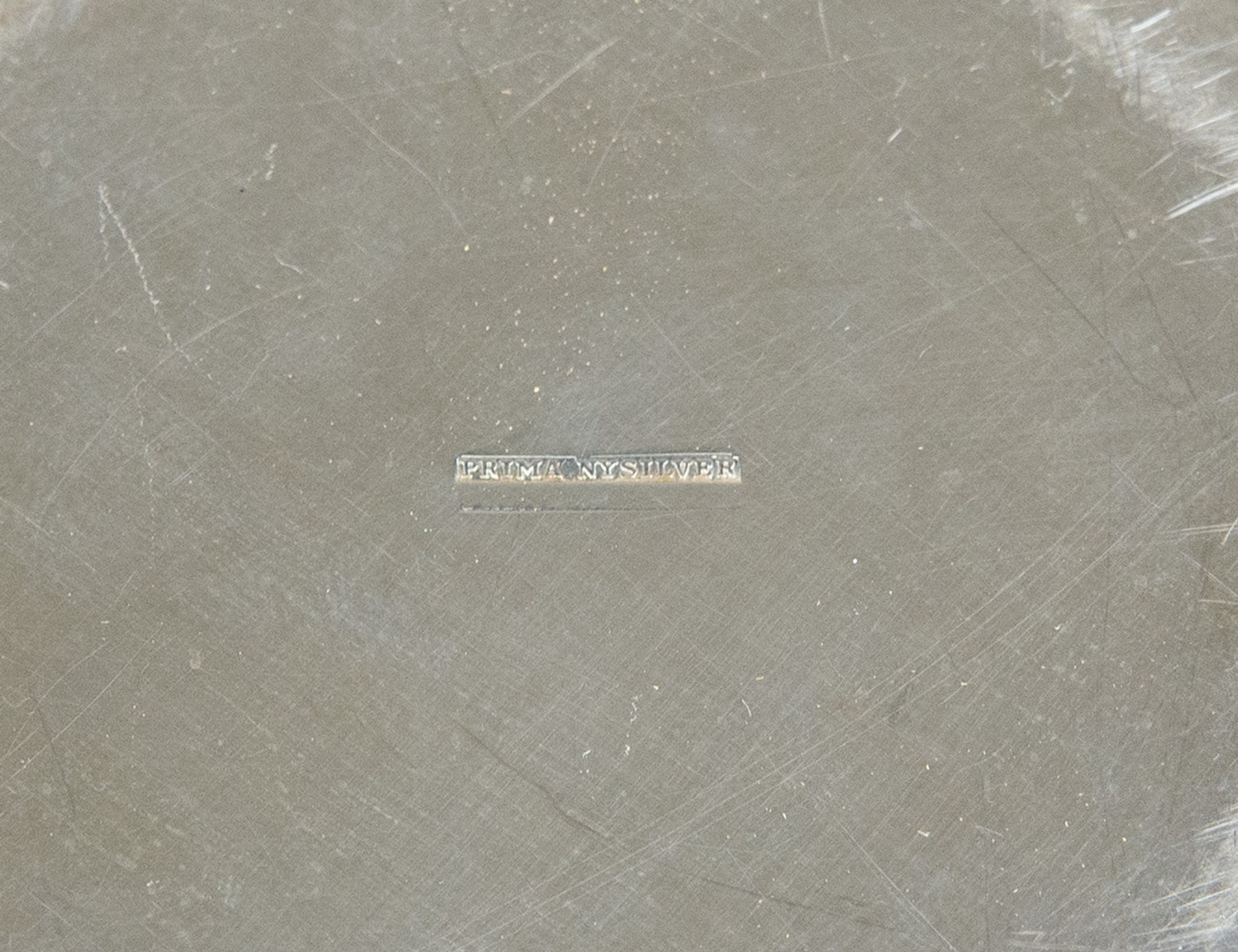 Стaриннaя бaночка для джема