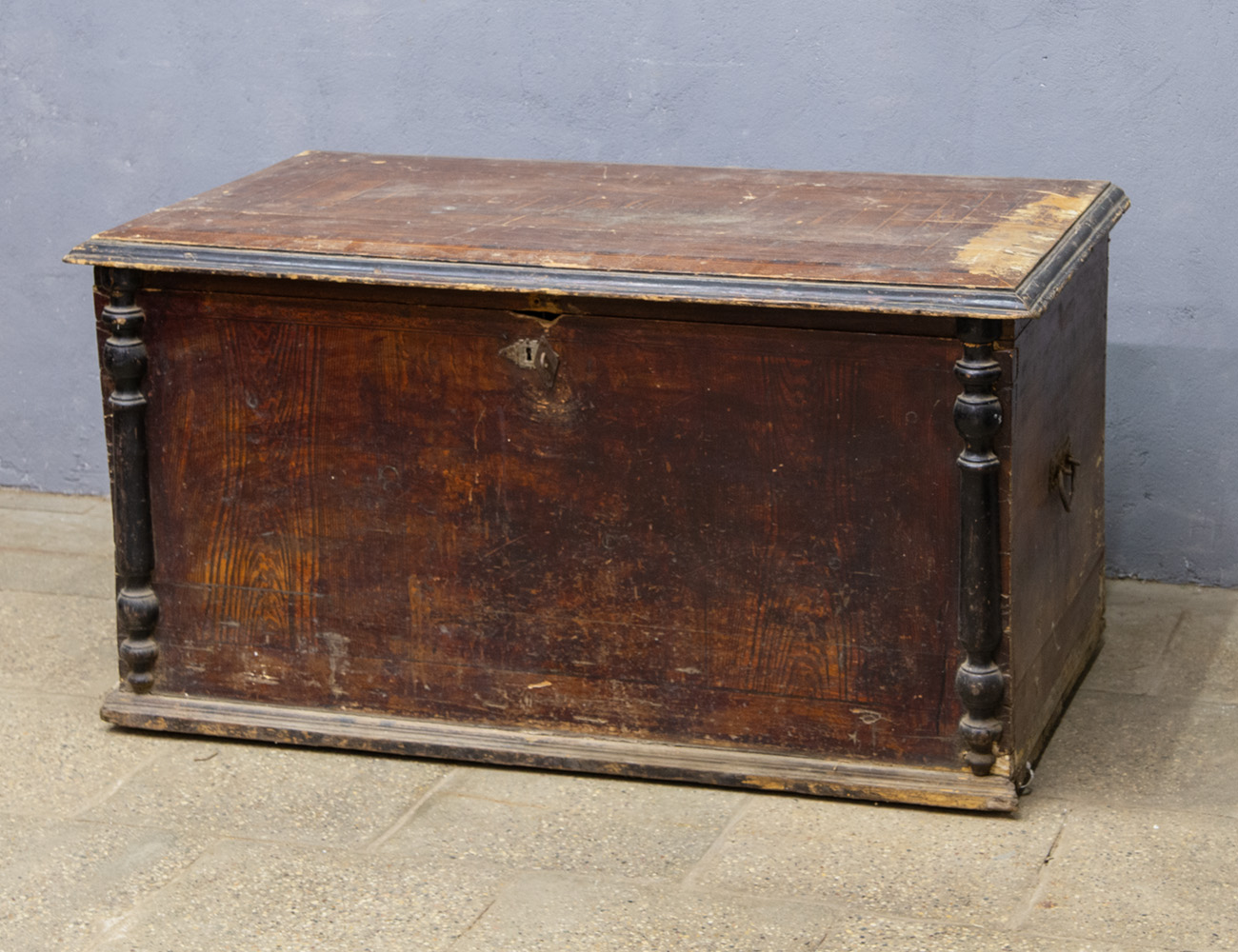 Старинный сундук начала 20 века