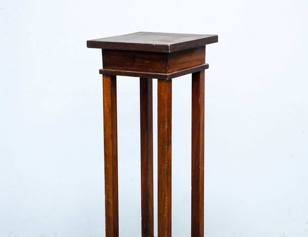 Старинная подставка