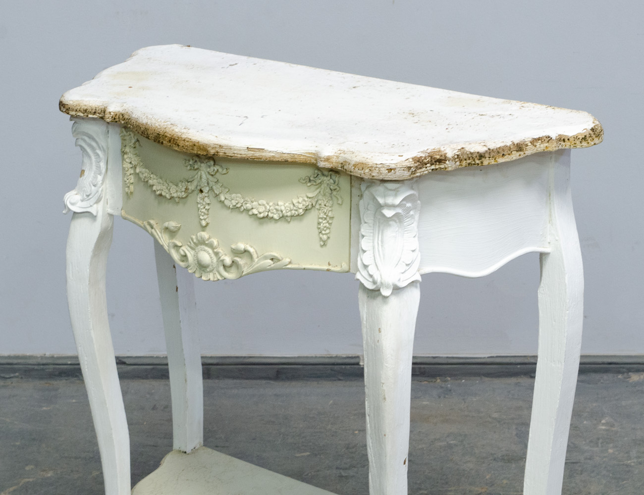 Винтажный консольный столик