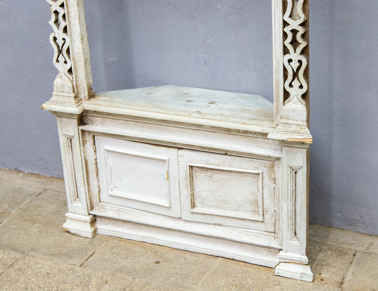 Старинный красный угол